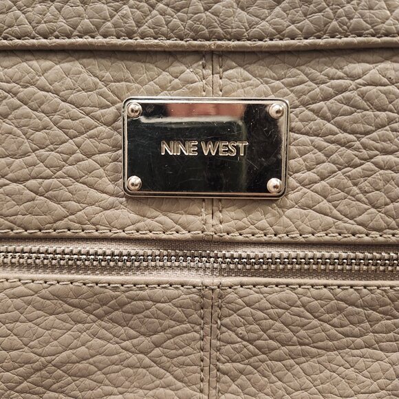 Nine West Gray Handbag, Crossbody, Messenger Bag, Medium - Picture 1 of 4